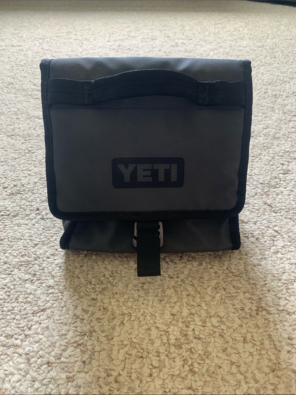 Yeti Daytrip Lunch Bag, Charcoal